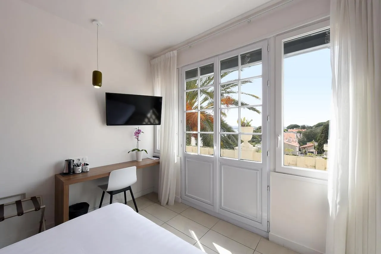 Hotel Hôtel Les Voiles Toulon